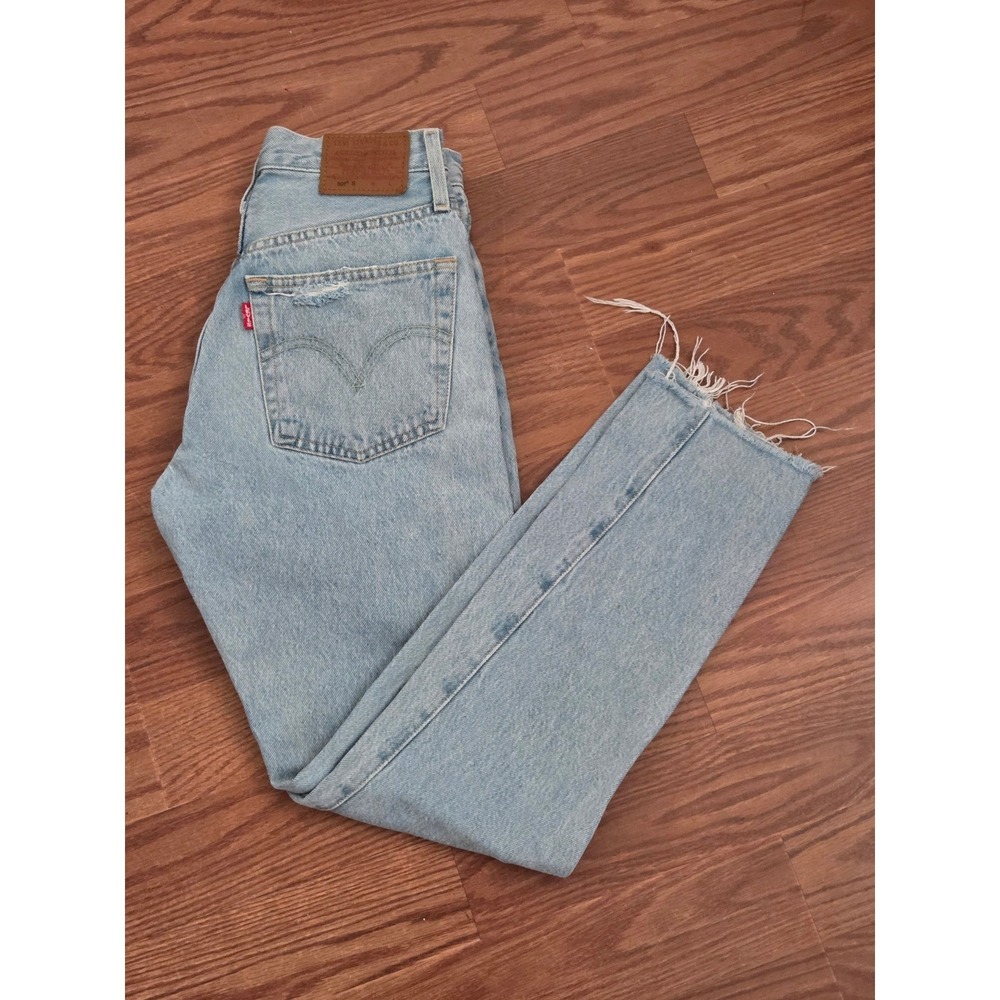 Levis 501 Skinny Distressed Light Wash High Rise Button Fly Jeans W24 L28 29502